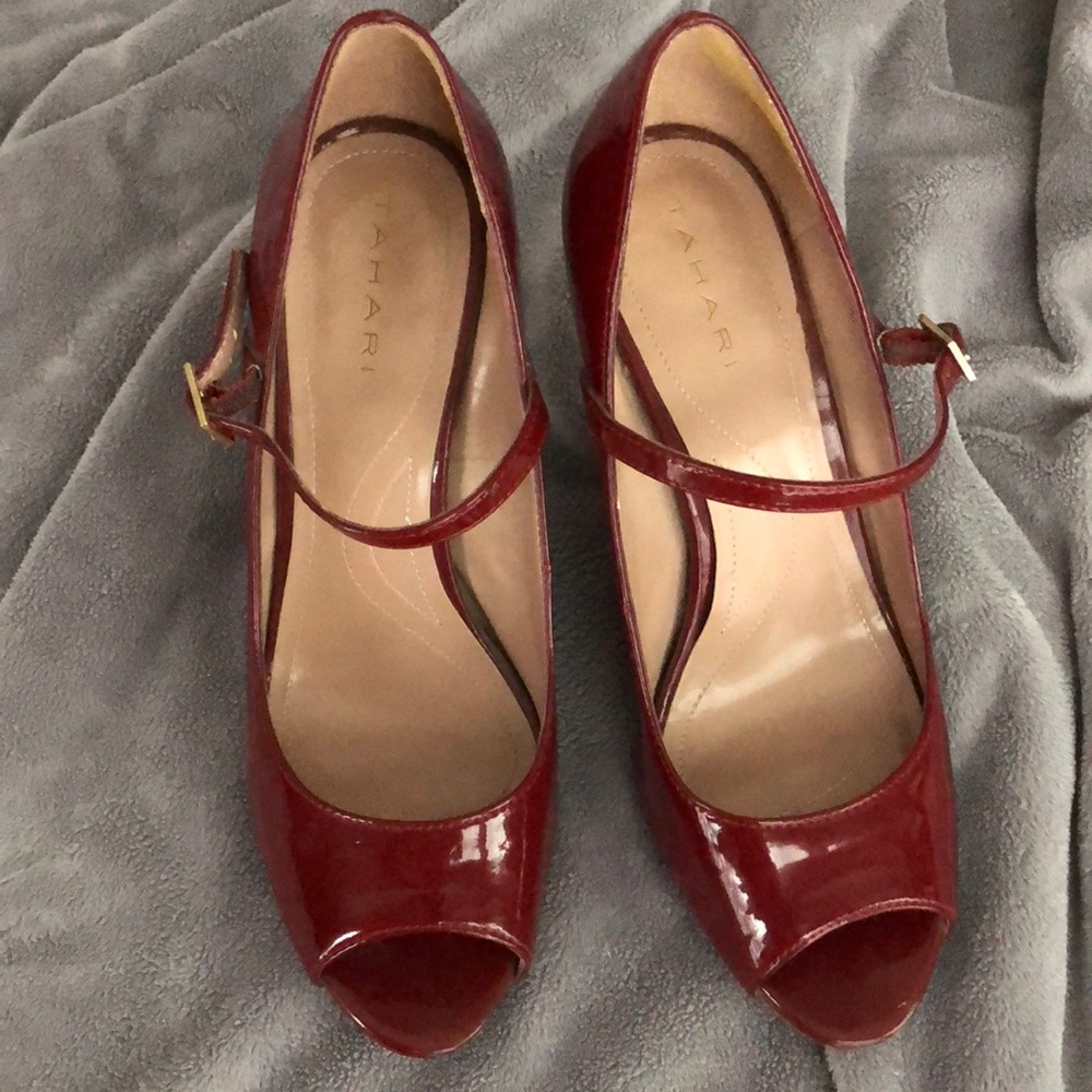 Red Tahari Heels Size 7